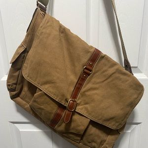 Fossil Messenger Bag